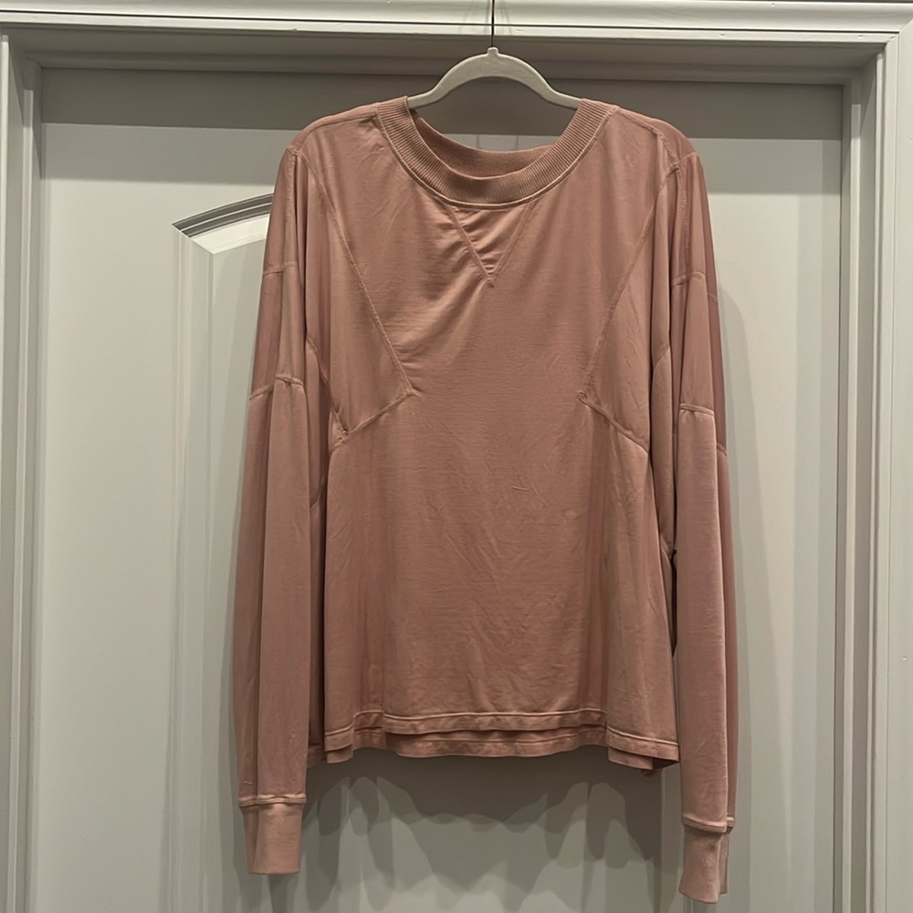 Free People Long Sleeve Tee Size Large So Comfy color Blush